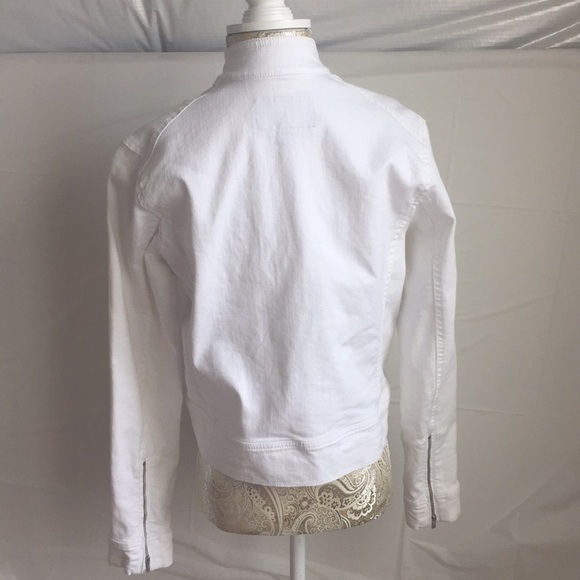 Banana Republic White Jean Jacket size Medium - Picture 2 of 9